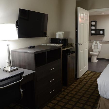 Baymont By Wyndham Clarksville Extérieur photo