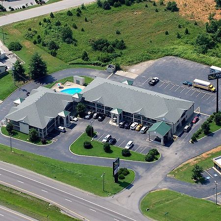 Baymont By Wyndham Clarksville Extérieur photo