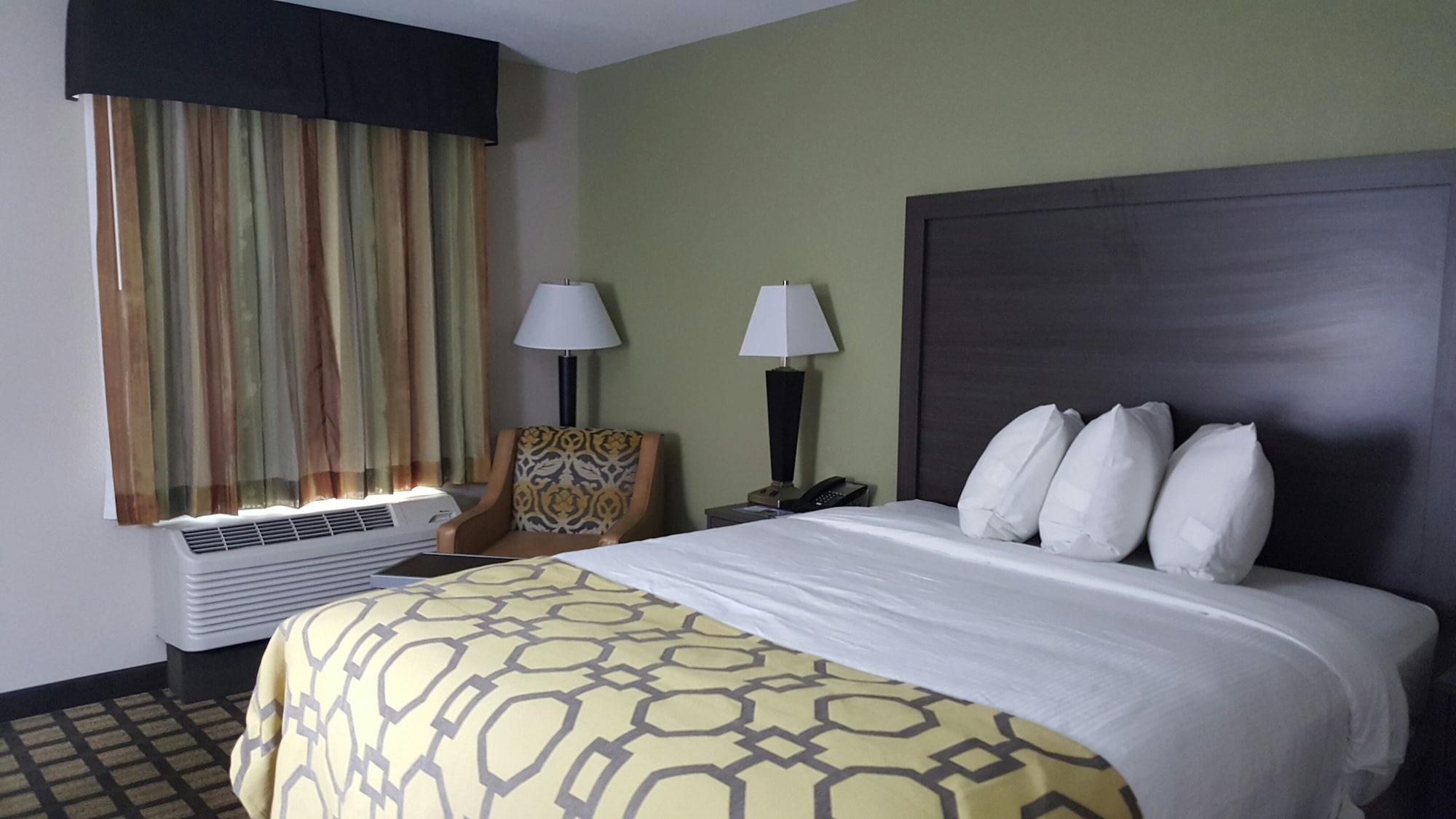 Baymont By Wyndham Clarksville Extérieur photo