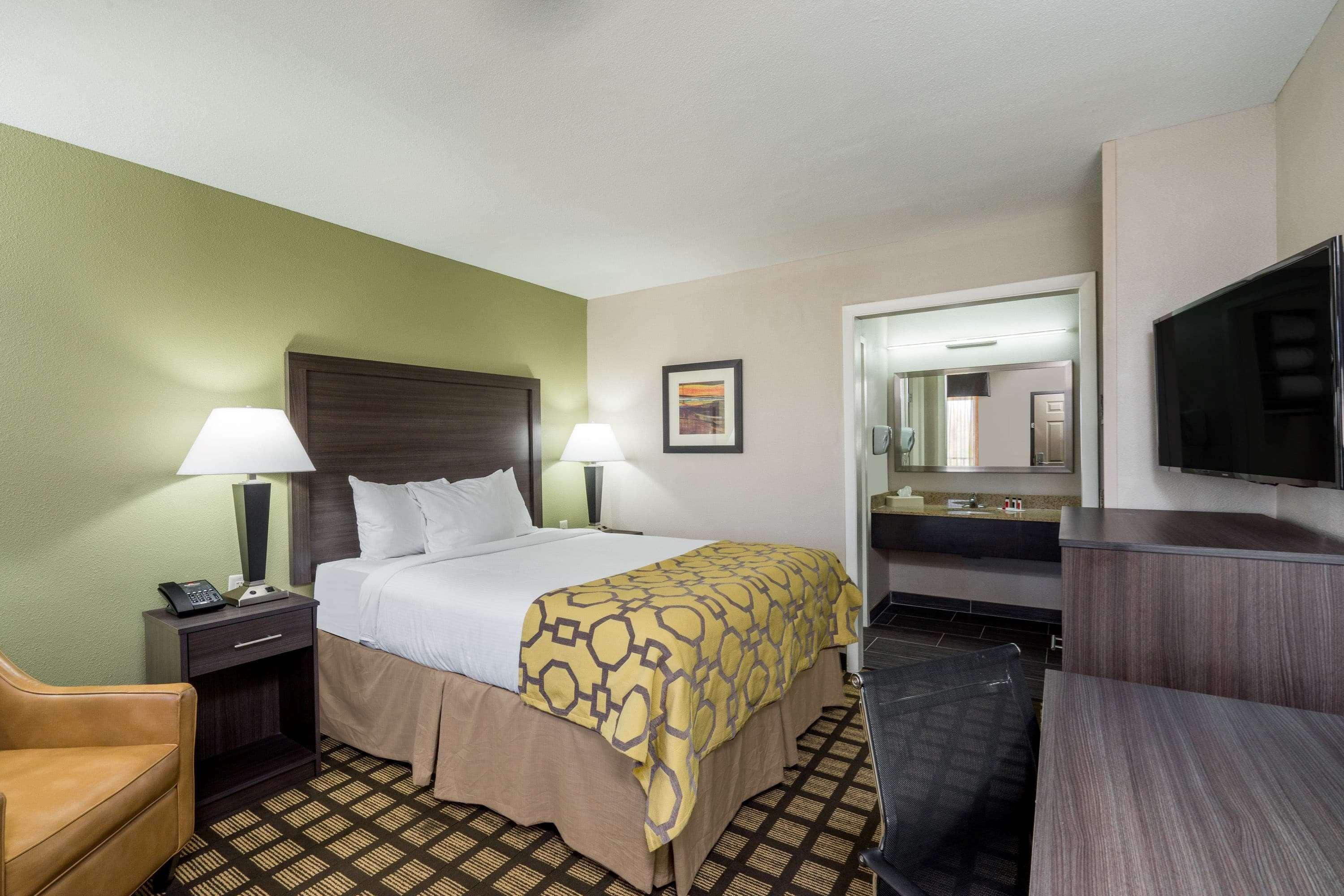 Baymont By Wyndham Clarksville Extérieur photo