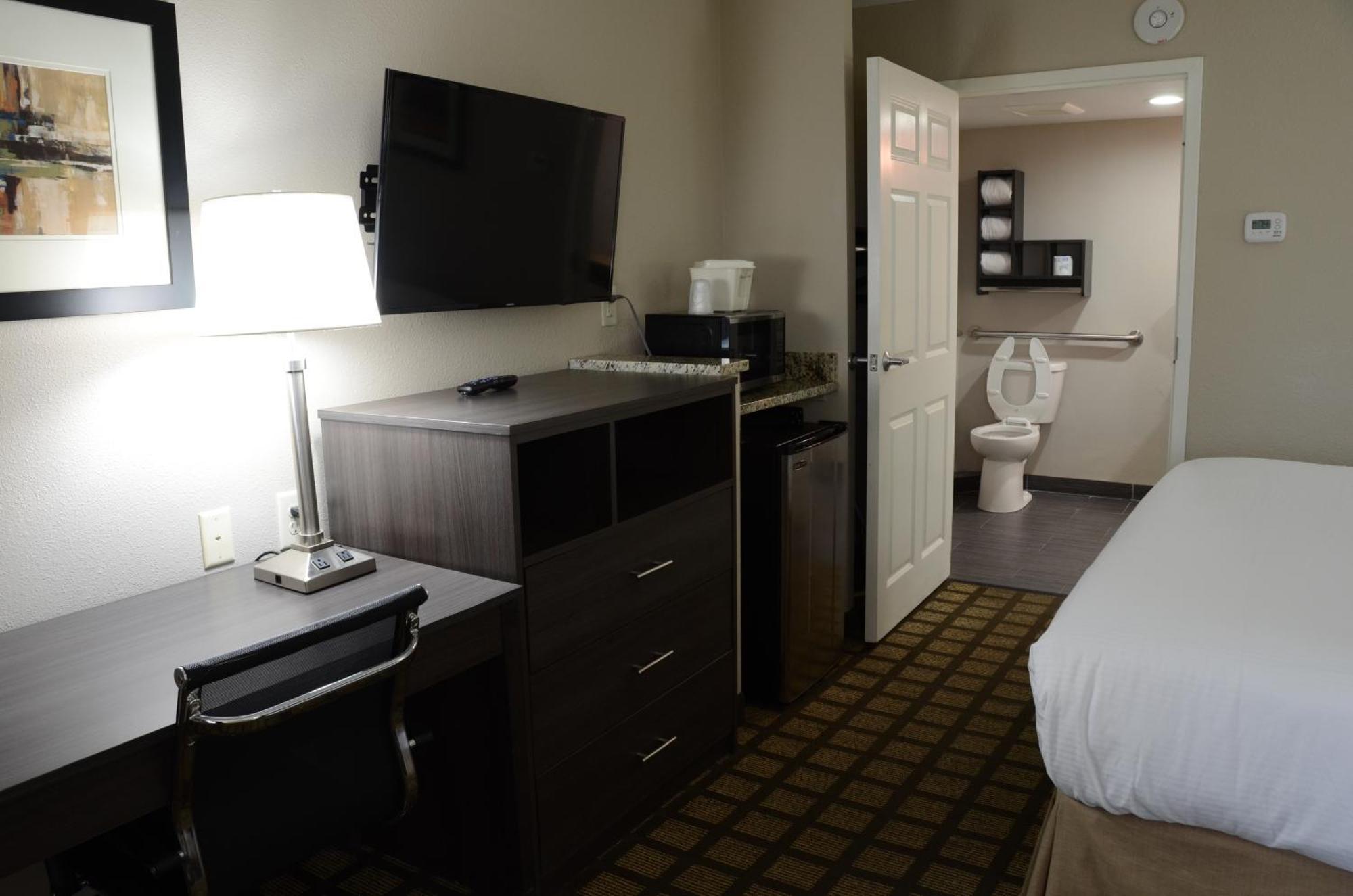 Baymont By Wyndham Clarksville Extérieur photo