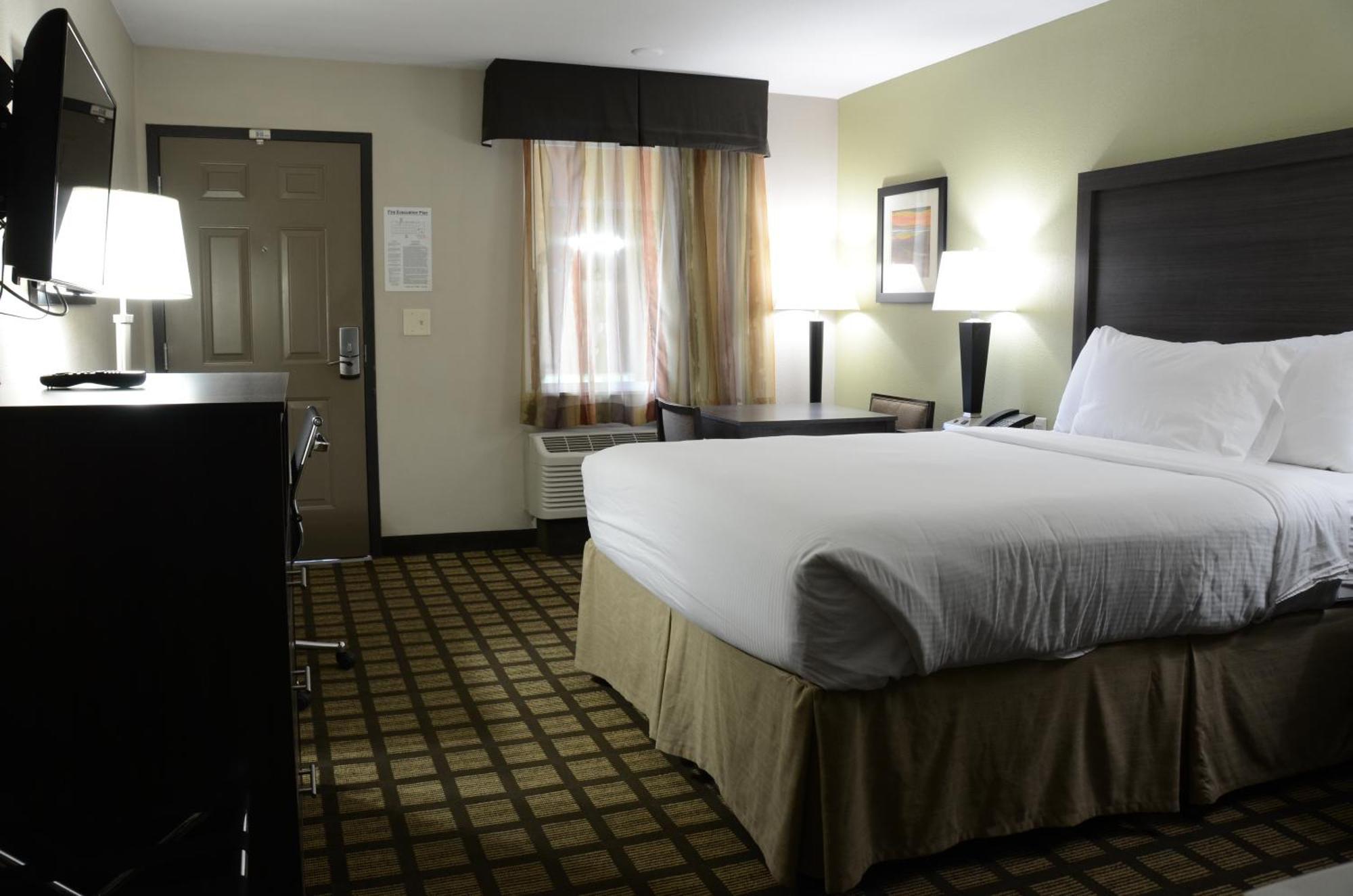 Baymont By Wyndham Clarksville Extérieur photo